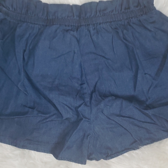 Denim shorts - Picture 2 of 2